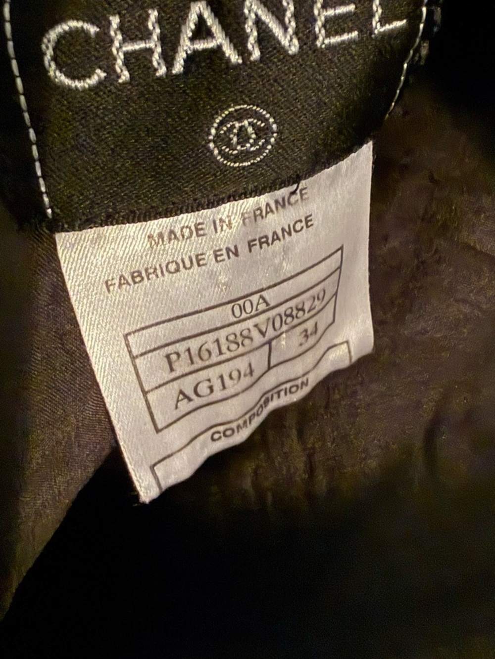 CHANEL Black and Gray Tweed Jacket Shell - Picture 7 of 8